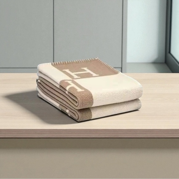 Luxury Letter H Pattern Throw Blanket — Neutral Cozy Home Deco - Picture 4 of 4